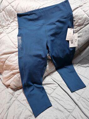 ZYIA Crystal Teal Reflective Light N Tight - Hi-waisted Crop 20"